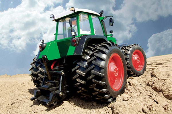 Radiostyrd traktor - Fendt 930 Traktor Double Wheel - Släp 2,4Ghz - 1:14 - RTR