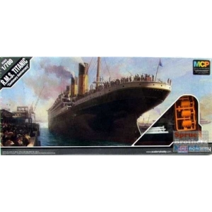 RC Radiostyrt Modellbåtar - Titanic Centenary Anniversary - 1:700