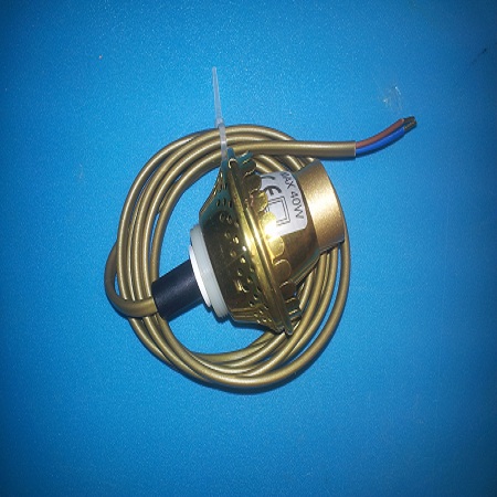 Imitationsbrännare 1’’ - Hinch Burner -E14 med sladd ut under in i oljebehållaren BRO1E från Fotogenlampor.se