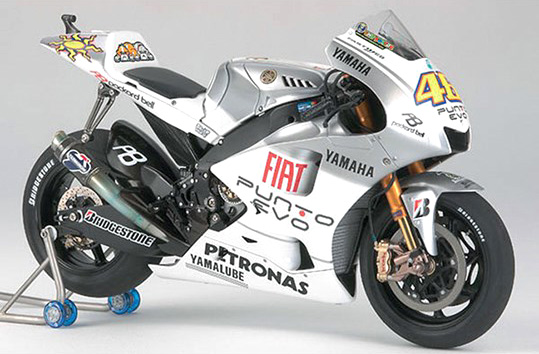 Bild p� Byggmodell motorcykel - Yamaha YZR-M1 - 1:12 - Tamiya