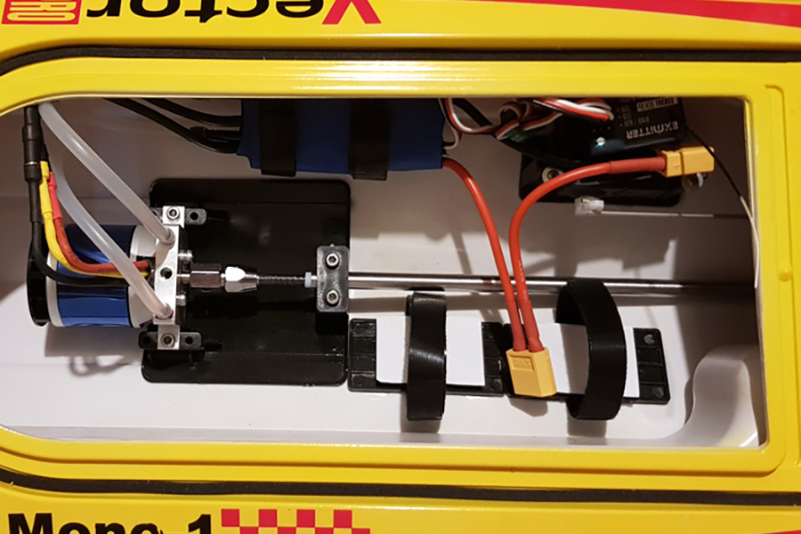 Thumbnail 734 f�r Borstl&ouml;sa RC b&aring;tar - Shark BL - 2,4Ghz - ARTR