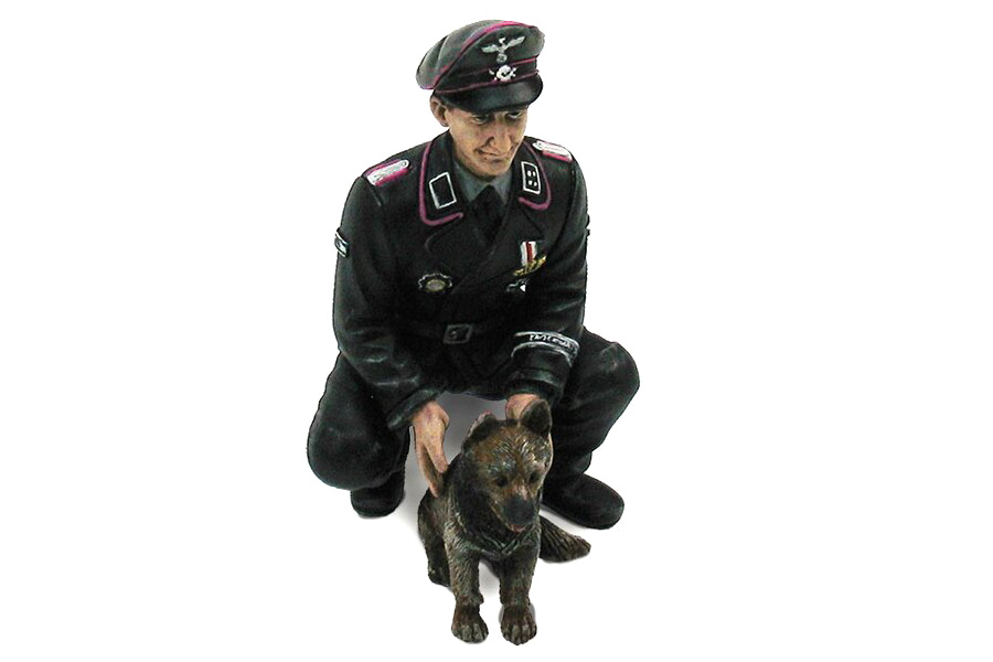 1/16 Figure Colonel Otto Paetsch with dog