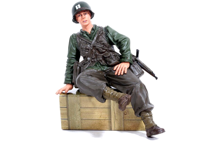 1/16 U.S. Captain Infantry Sitting