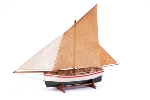 Trä byggmodell - LE BAYARD - Wooden hull - 1:30 - Billing Boats