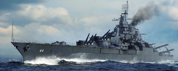 Byggmodell krigsfartyg - USS California BB-44 - 1:700 - Trumpeter
