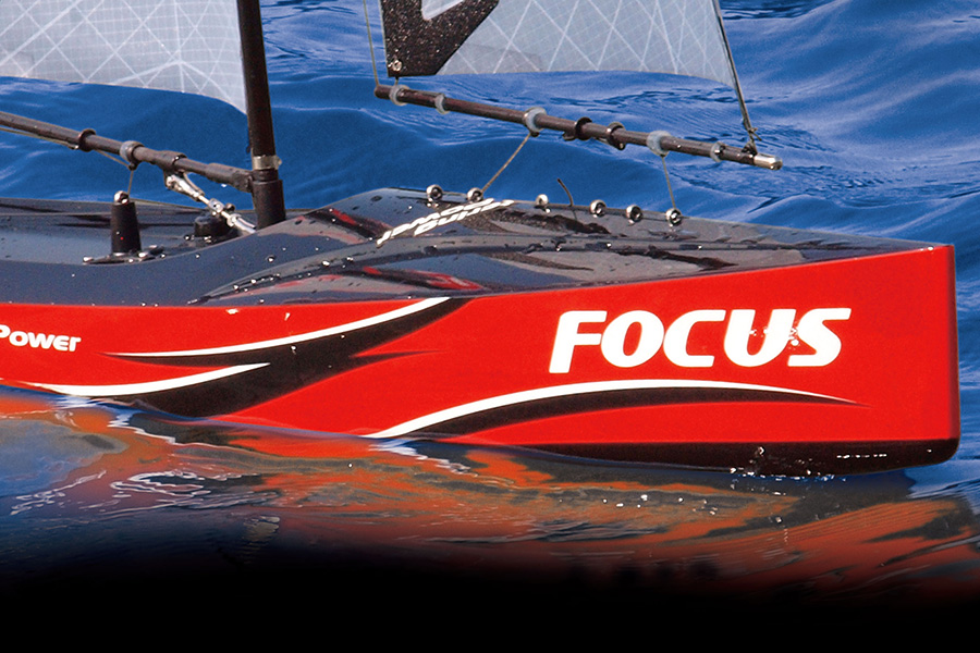 Radiostyrd segelbt - Focus II - Joysway - 2,4GHz - RTR