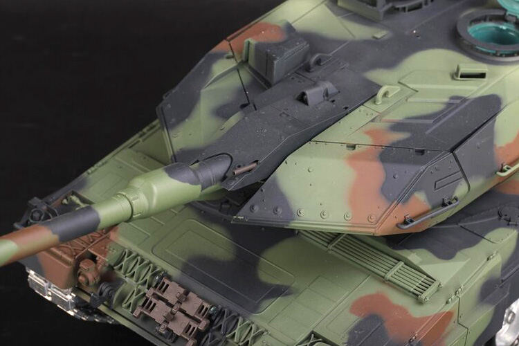 Radiostyrd stridsvagn - 1:16 - Leopard 2A6 Camo Met. Upg. - 2,4Ghz - BB+IR - RTR