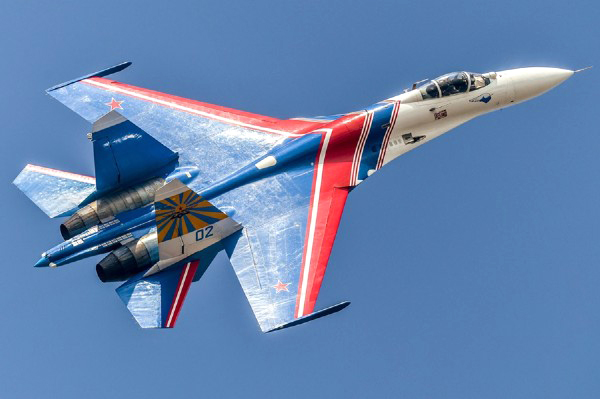 RC Radiostyrt Byggsats Flyg - Su-27 Flanker B Russian Knights - 1:48 - HobbyBoss
