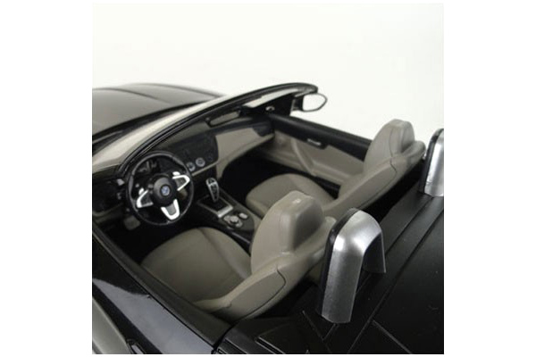 Radiostyrda bilar - 1:12 - BMW Z4 Cabrio Svart - RTR