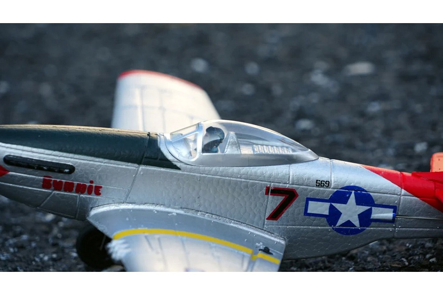 Radiostyrt flygplan - Mini P51D Mustang V2 BL Röd - 4 kanals - 2,4Ghz - SRTF