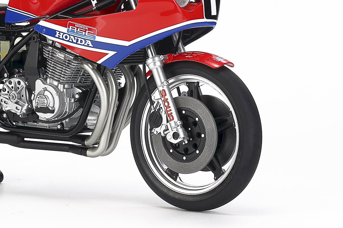 Thumbnail 738 f�r Byggmodell MC - Honda RS1000 Endurance Racer - 1:12 - Tamiya