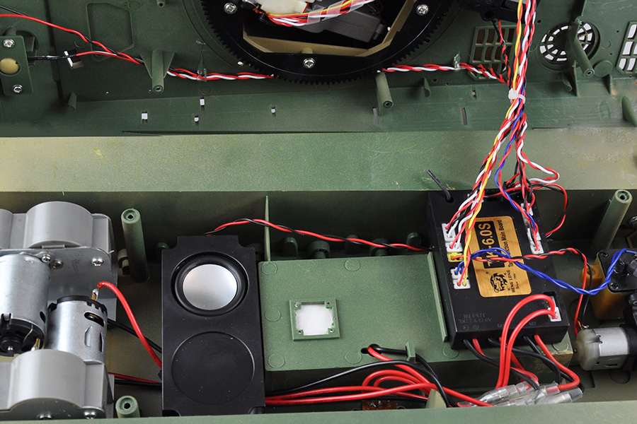 Thumbnail 738 f�r Radiostyrd stridsvagn - 1:16 - Tiger I Met. upg. - 2,4Ghz - BB IR - RTR