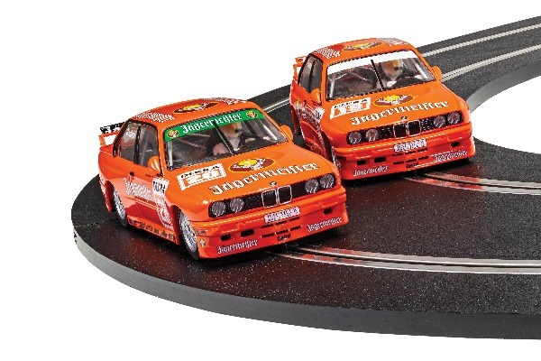 Bild p� BMW E30 M3 - Team Jagermeister Twin Pack