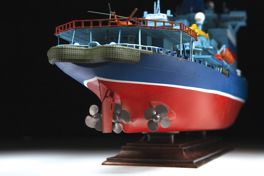 RC Radiostyrt Byggmodell båt - "Arktika" Russian Nuclear Icebreaker - 1:350 - Zvezda