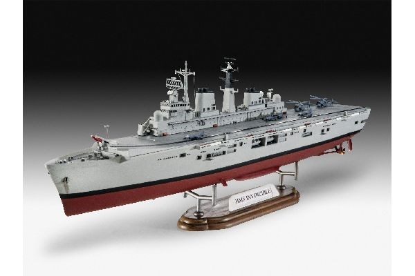 RC Radiostyrt Krigsfartyg - HMS Invincible (Falkland War) - 1:700  - Revell