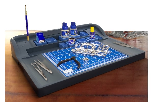 RC Radiostyrt Work Station Revell