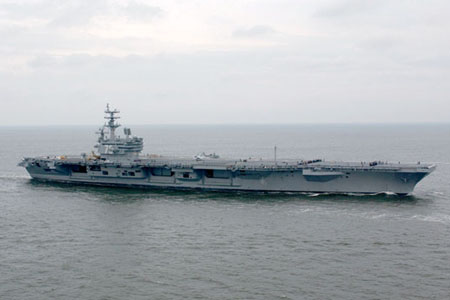 Byggmodell krigsfartyg - USS Ronald Reagan - 1:720 - IT