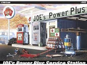 Bild p� Byggmodell - Joes Power Plus Service Station - 1:24 - Ac