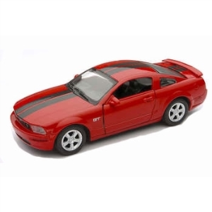 Bild p� Byggmodell bil - Ford Mustang GT 2005 - 1:32