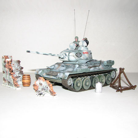 Bild p� Forces Of Valor - 1:32 Russian T-34 / m85 - East Prussia