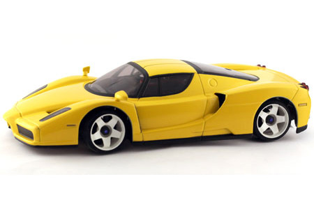 Bild p� Radiostyrda bilar - 1:28 - Iwaver 04M Ferarri Enzo - 4WD - 2,4Ghz - Gul - RTR