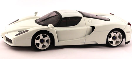 Bild p� Radiostyrda bilar - 1:28 - Iwaver 04M Ferarri Enzo - 4WD - 2,4Ghz - Vit - RTR