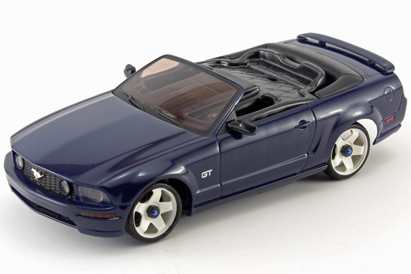 Bild p� Radiostyrda bilar - 1:28 - Iwaver 04M Ford Mustang - 4WD - 2,4Ghz - Bl&aring; - RTR