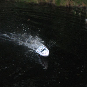 Thumbnail 711 f�r Radiostyrda b&aring;tar - Rocket - RTR