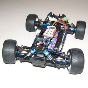 Demo - Radiostyrda bilar - 1:18 - Sacker sport BL 4wd - Borstlöst paket - 2,4Ghz - RTR