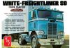 Byggmodell lastbil - White Freightliner Tractor - 1:25 - AMT